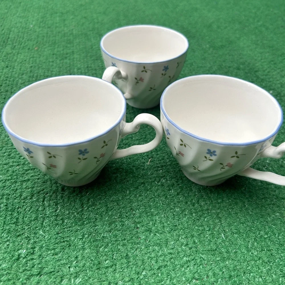 Johnson Brothers Melody Ceramic Plate 22 pieces!!
Made in England! - Picture 2 of 6